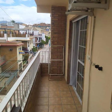 Apartamento 3 Dormitorios Frente A Hospital De Traumatologia Granada Eksteriør bilde