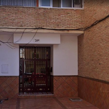 Apartamento 3 Dormitorios Frente A Hospital De Traumatologia Granada Eksteriør bilde